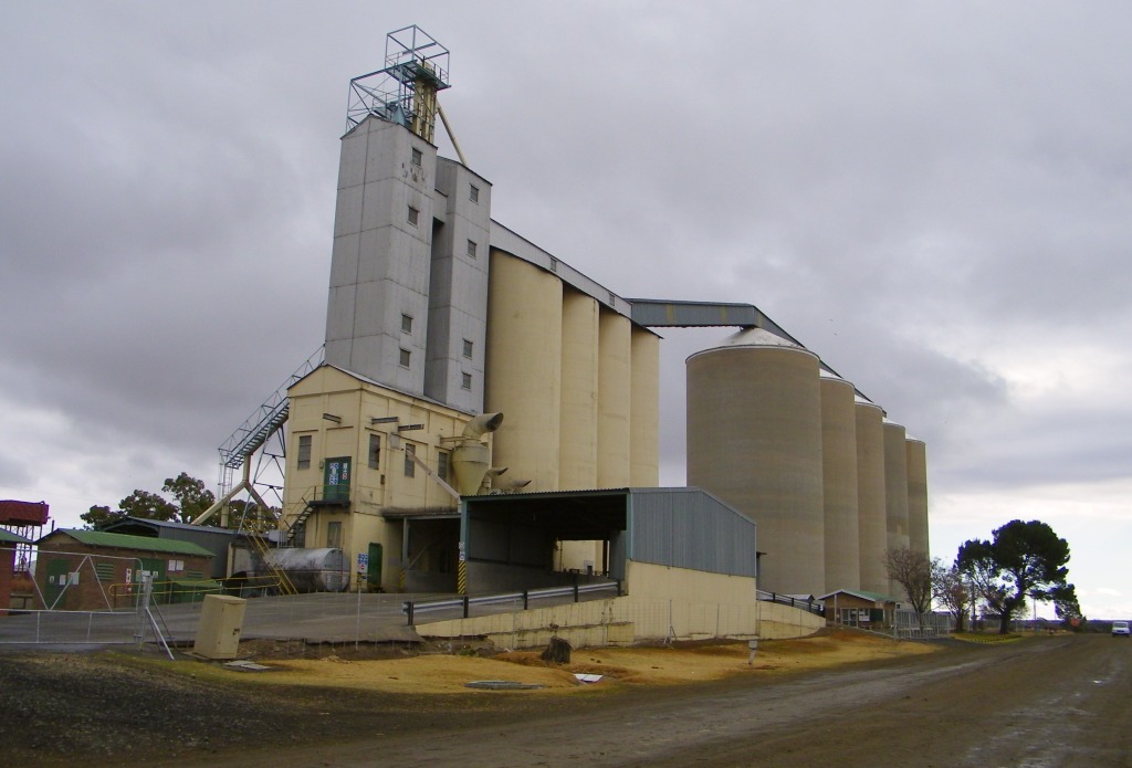 Arlington silos